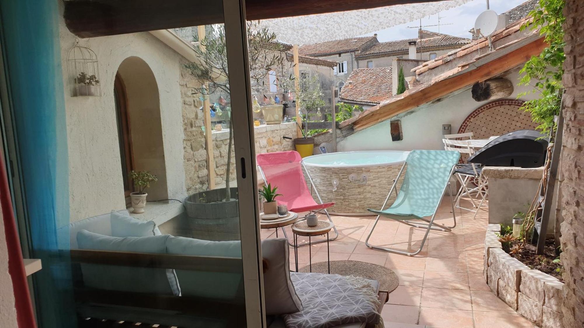 Maison Avec Jacuzzi Et Terrasse Sur Les Toits Brignon Exterior foto